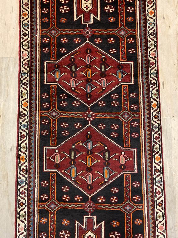 3M Hamedan Persian Runner
