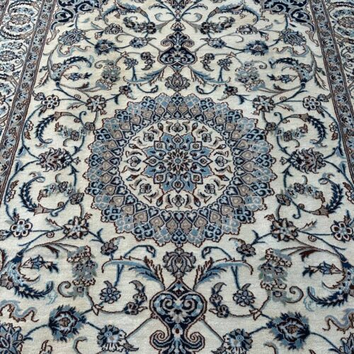 Nain rug