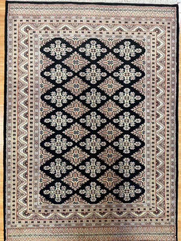 1.7×1.2 M Handmade Pakistani Rug