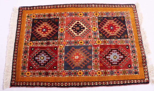 1×0.6M Persian Yalameh Rug