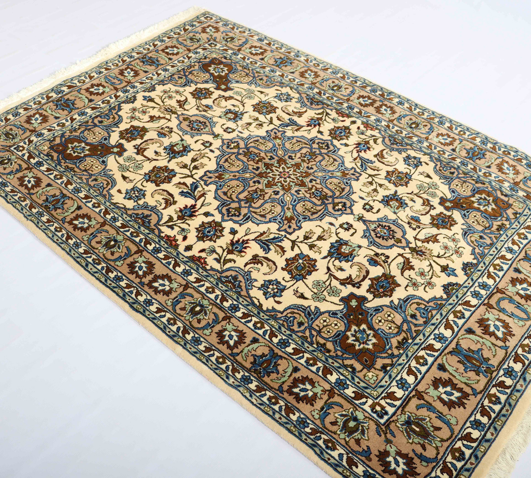 2.1x1.5M Fine Pistachio Kashmar Rug - Image 3