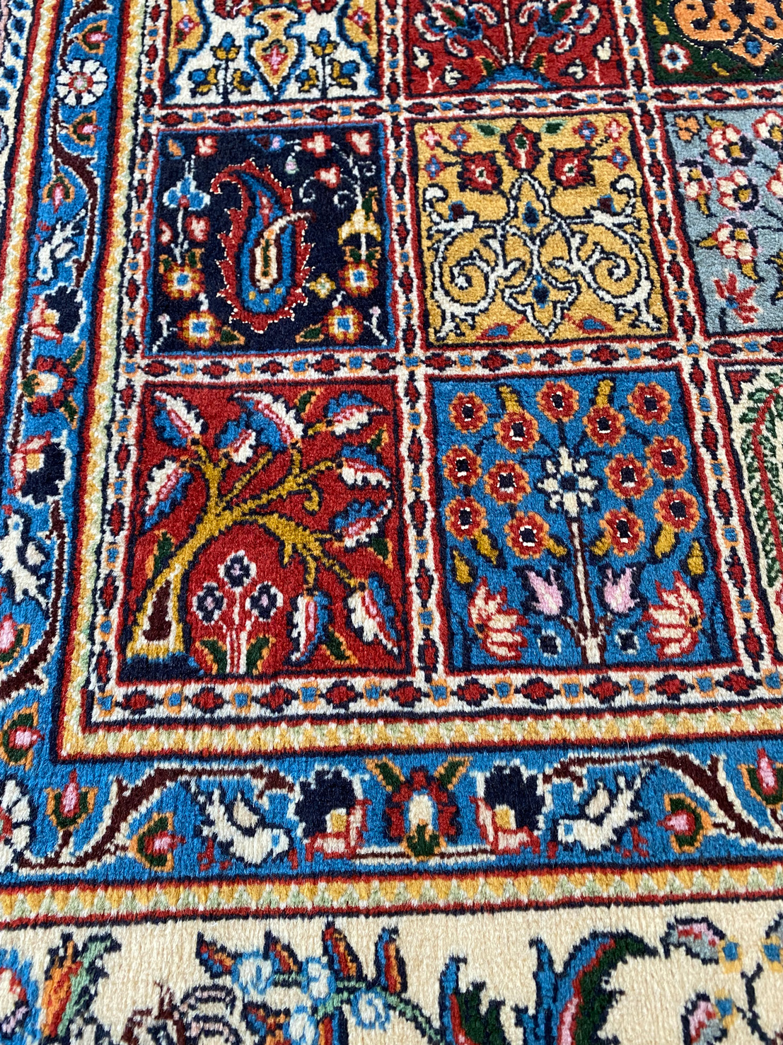 2x1.5M Garden Design Bakhtiari Persian Rug RugMaster