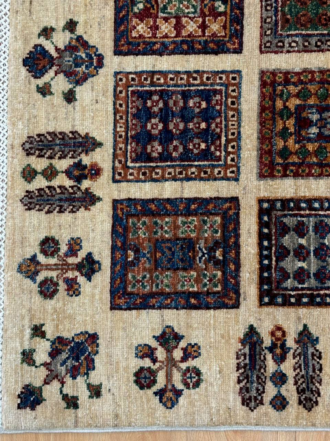 1.6 x 1 M Afghan Super Chobi Rug - Image 8