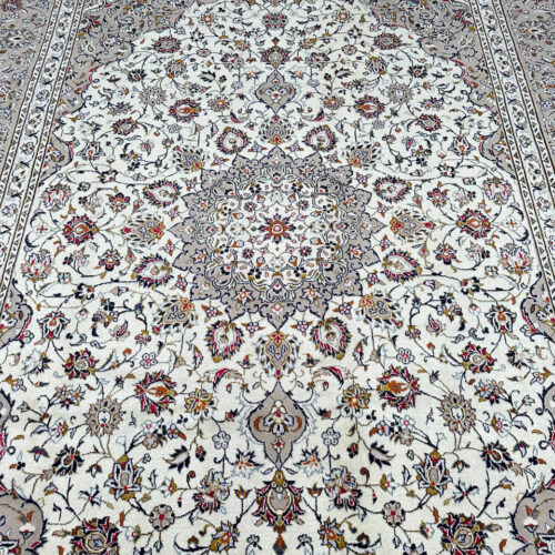 kashan beige rug
